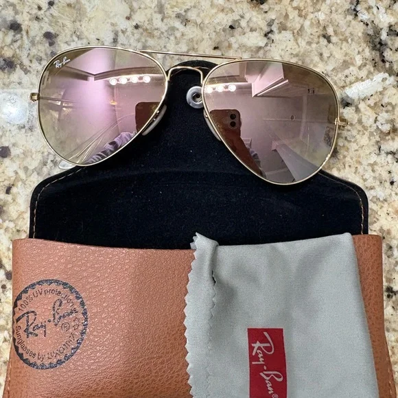 Ray-Ban Gold Frame Sunglasses with Pink Lenses - Picture 4 of 4